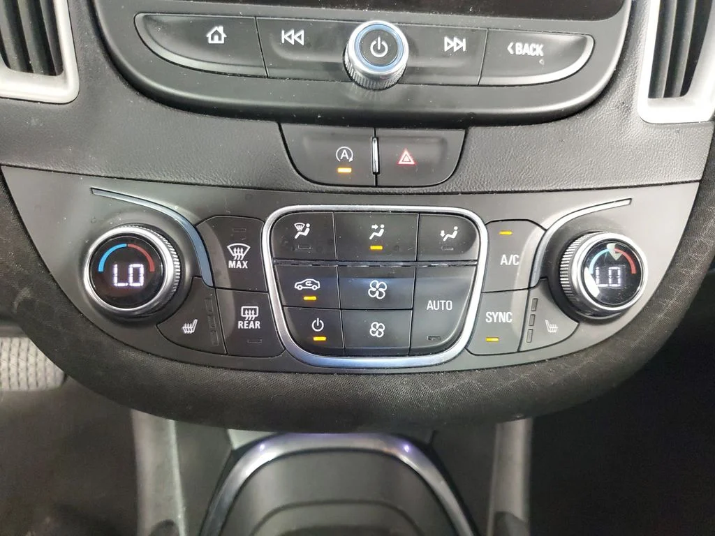 Used 2022 Silver Chevrolet LT image 19