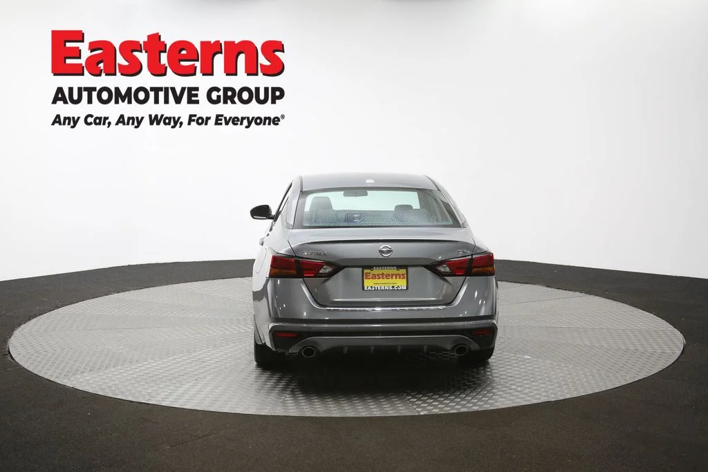 Used 2022 Gray Nissan 2.5 SR image 33