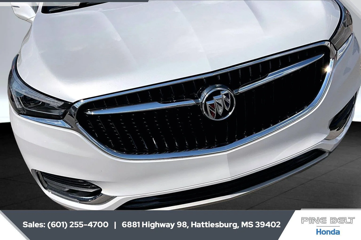 Used 2021 White Frost Tricoat Buick Essence image 22