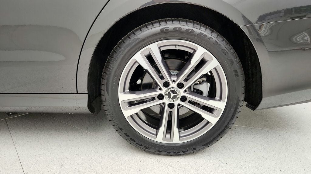 2023 Mercedes-Benz E-Class E350 - Photo 9