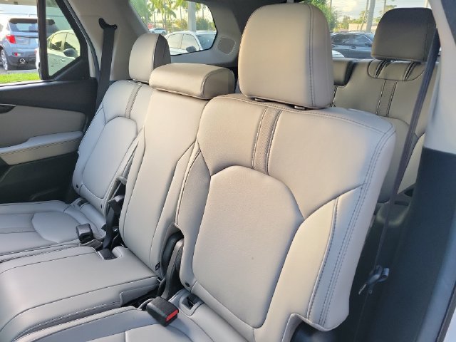 2025 Honda Pilot Touring - Photo 12