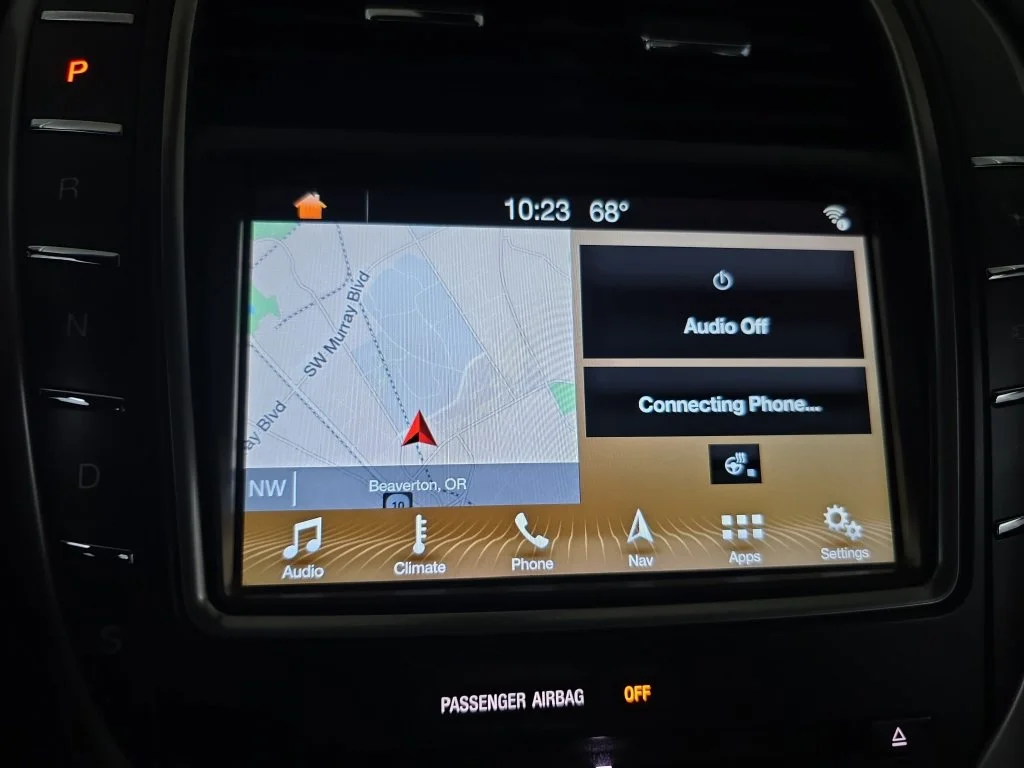Used 2016 Black Lincoln Reserve image 23