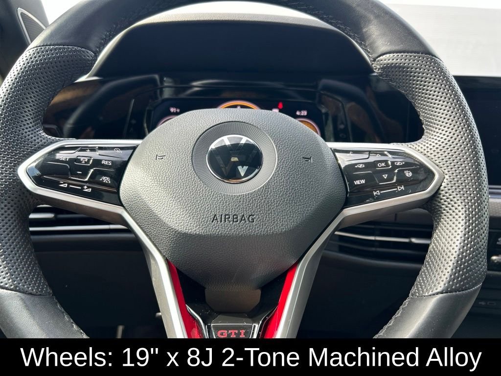 Used 2022  Volkswagen Autobahn image 24