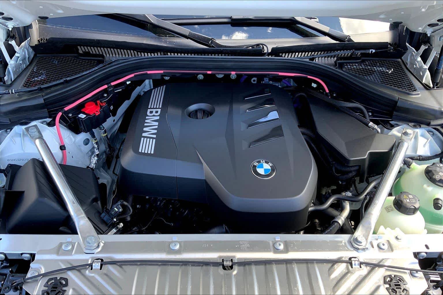 New 2026 Alpine White BMW 30 xDrive image 16