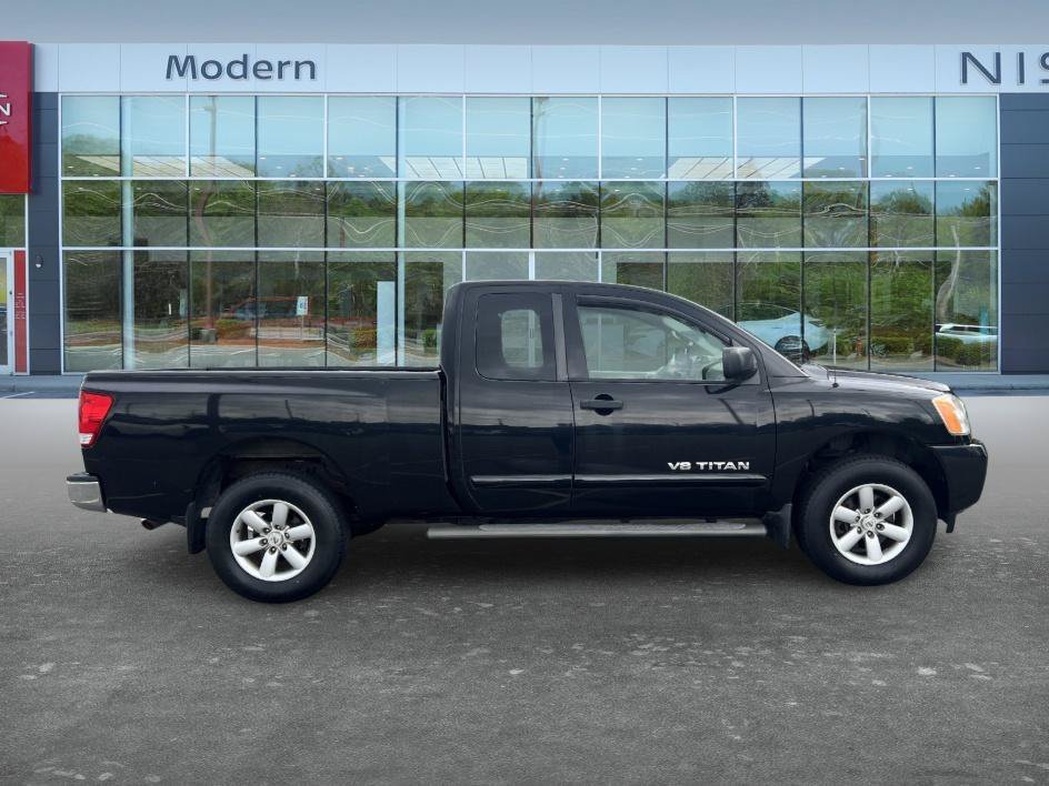 Used 2014 Galaxy Black Metallic Nissan SV image 4