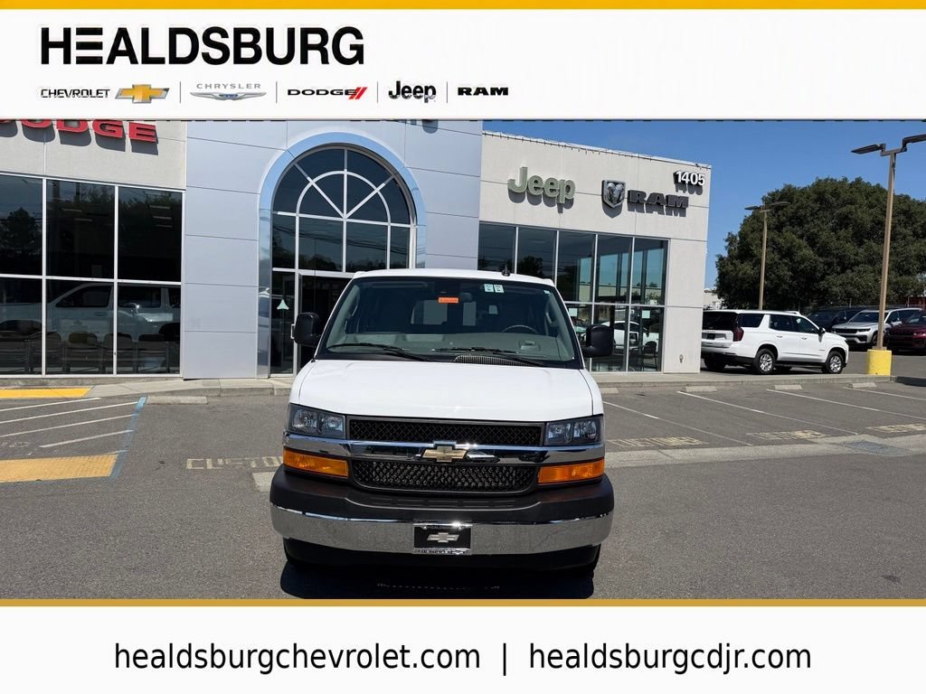 2025 Chevrolet Express Passenger LT - Photo 9