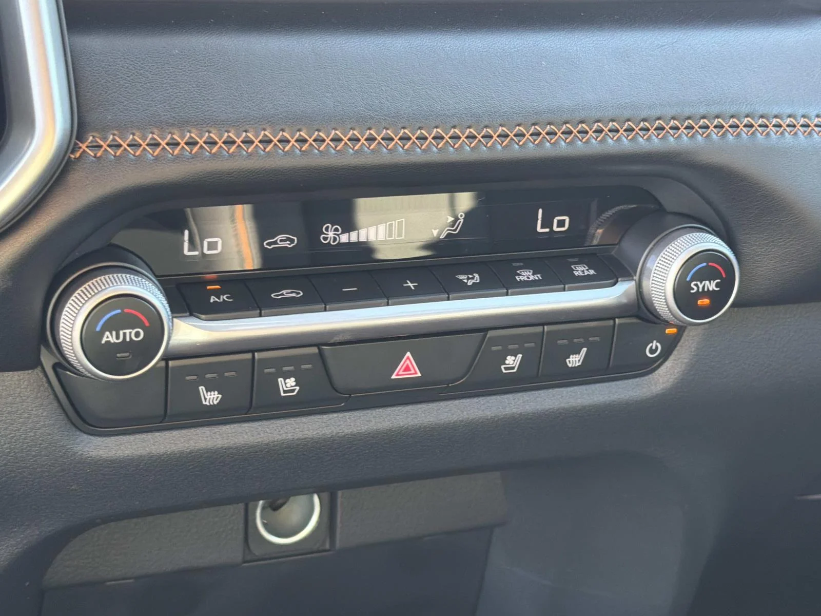 2026 Mazda CX-50 Premium - Photo 14