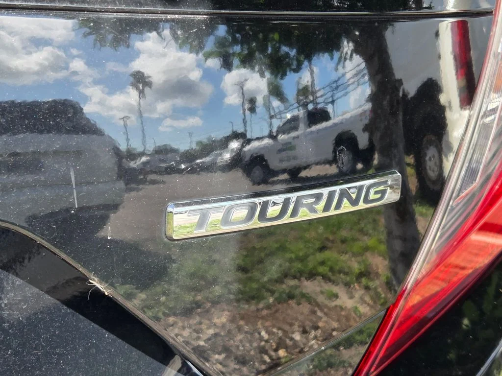 Used 2016 Black Honda Touring image 5