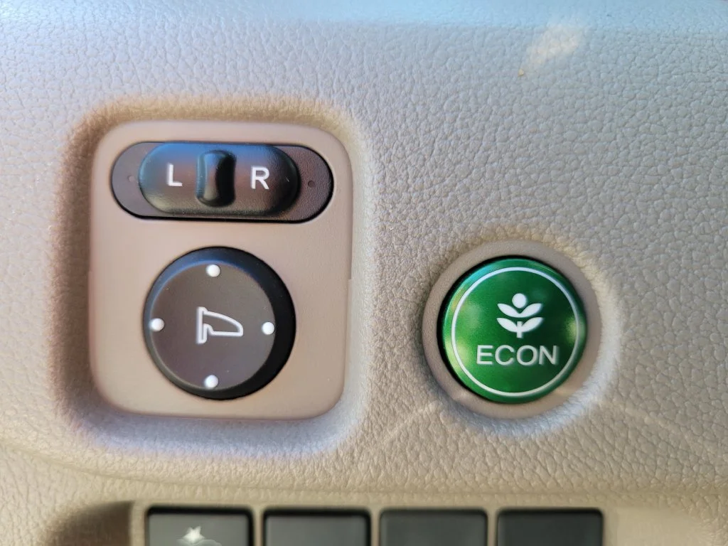 Used 2020 White Honda EX-L image 24