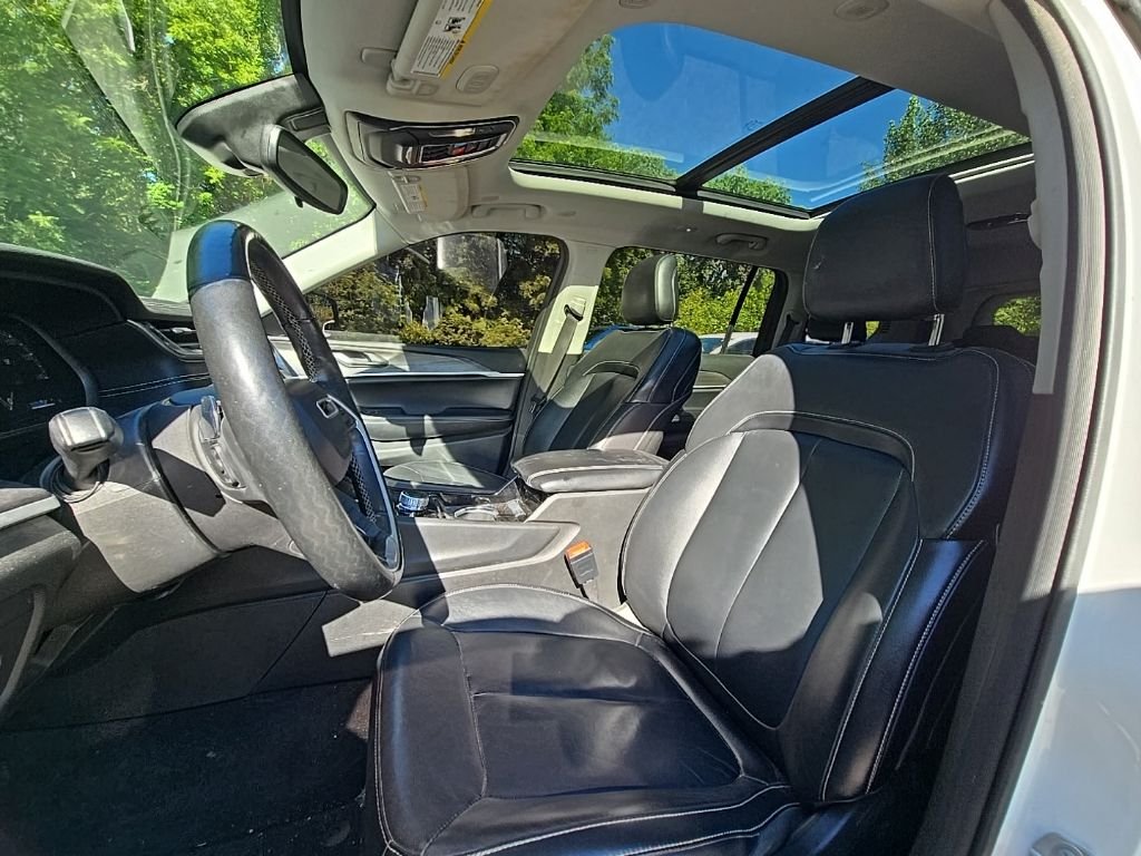 Used 2021 White Jeep Limited image 16