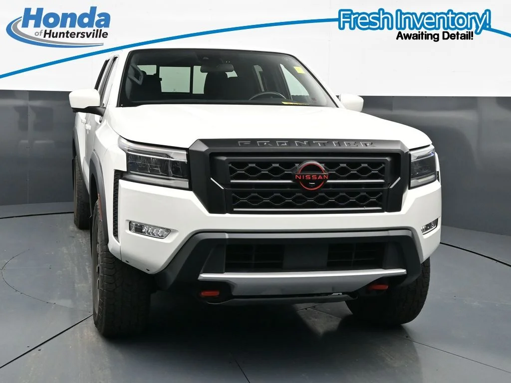 2023 Nissan Frontier PRO-4X Crew Cab 4X4's photo