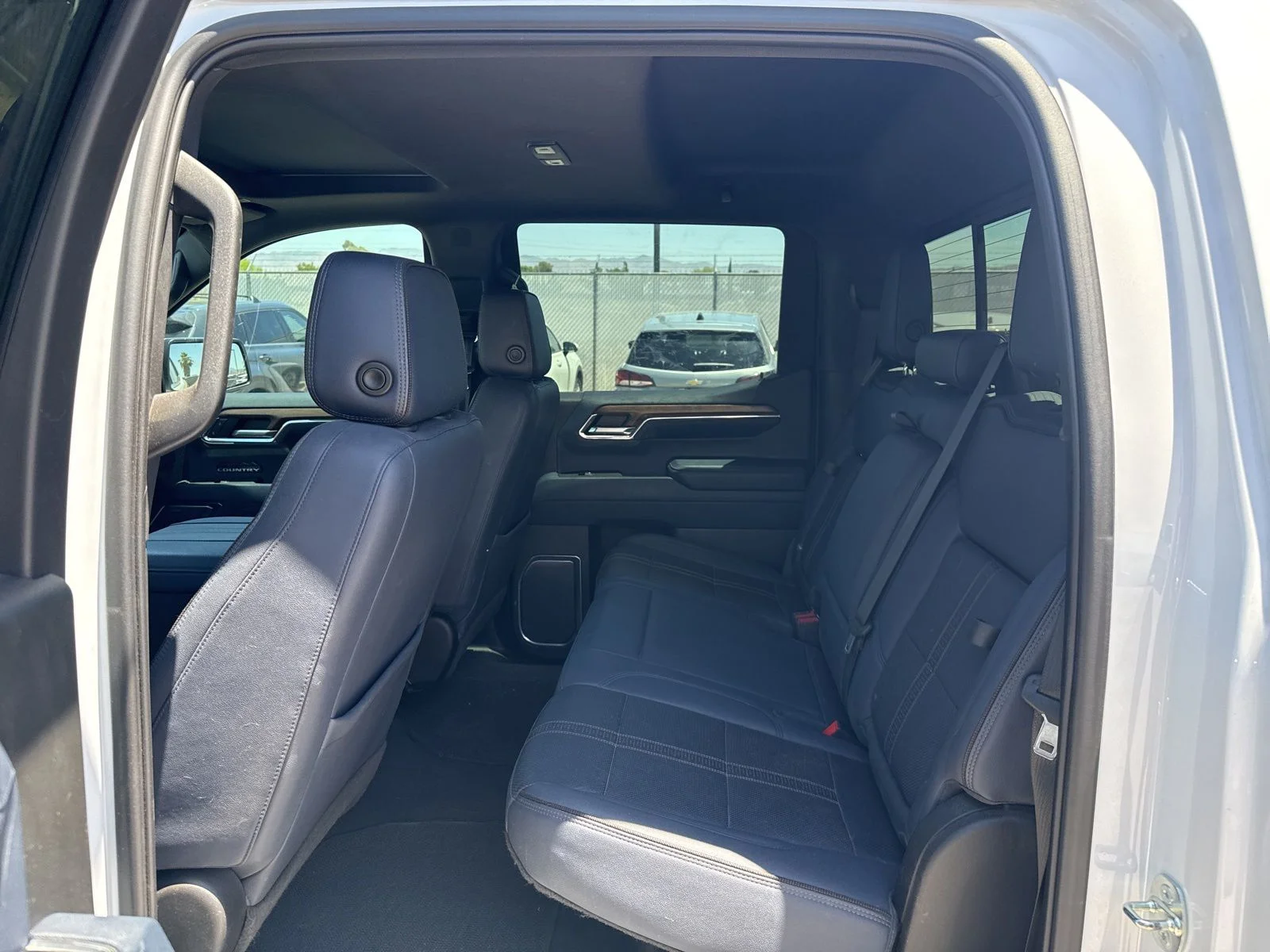 2023 Chevrolet Silverado 1500 High Country - Photo 9