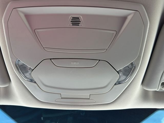 Used 2018 White Ford SE image 29