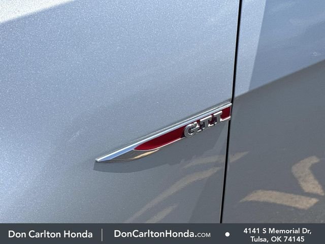 Used 2017 Reflex Silver Metallic Volkswagen S image 10