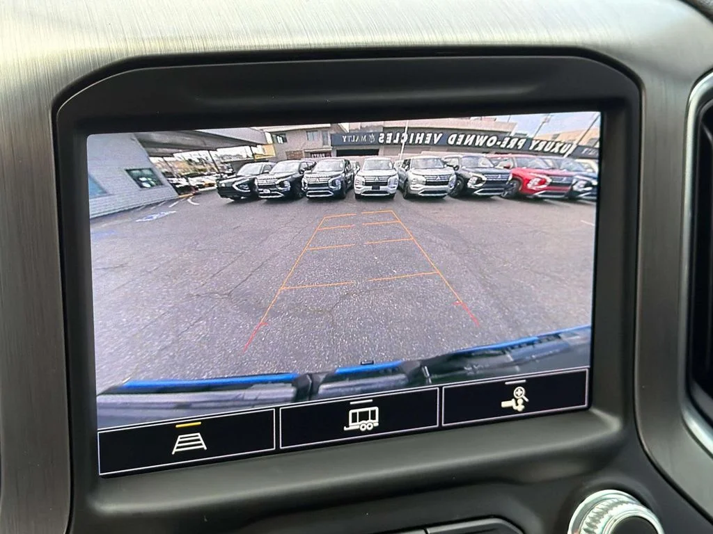 Used 2022 Onyx Black GMC Denali image 17