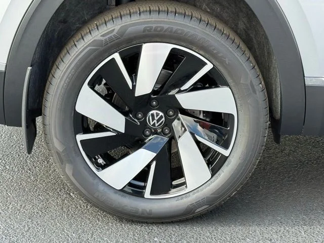 New 2026 Silver Volkswagen 2.0T SEL image 6