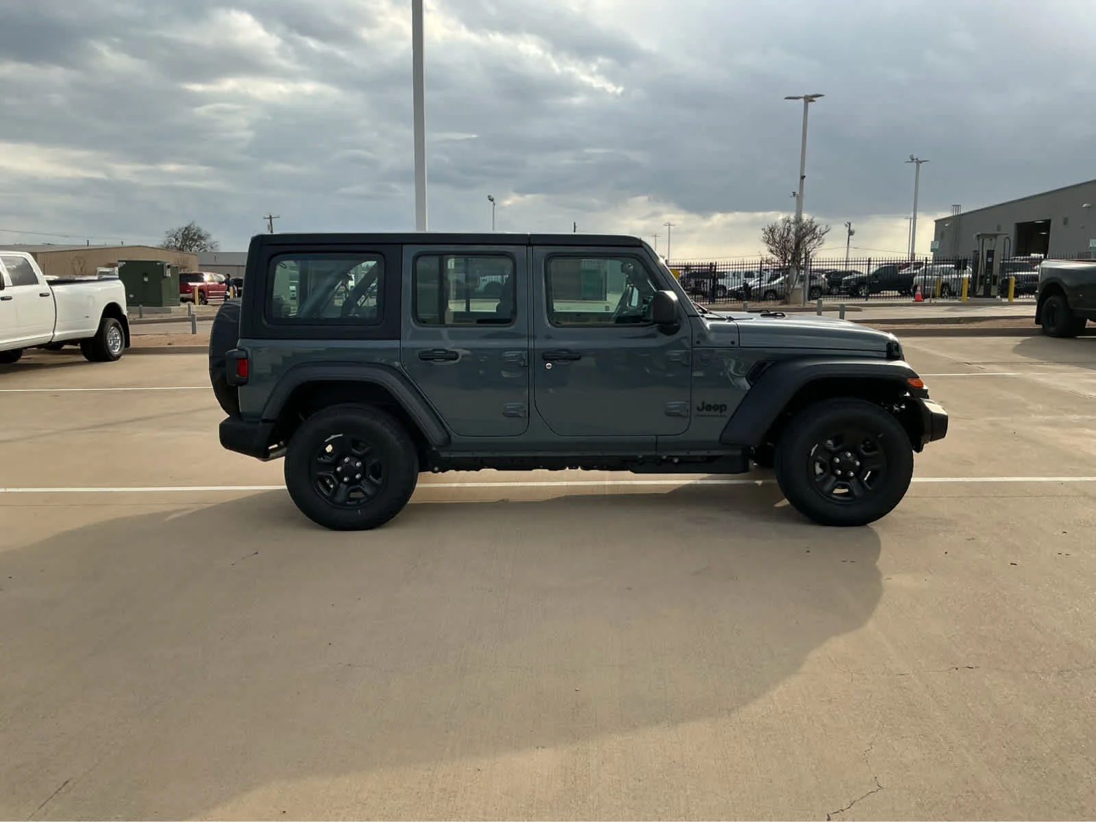 New 2026 Anvil Clear-Coat Exterior Paint Jeep Sport image 5