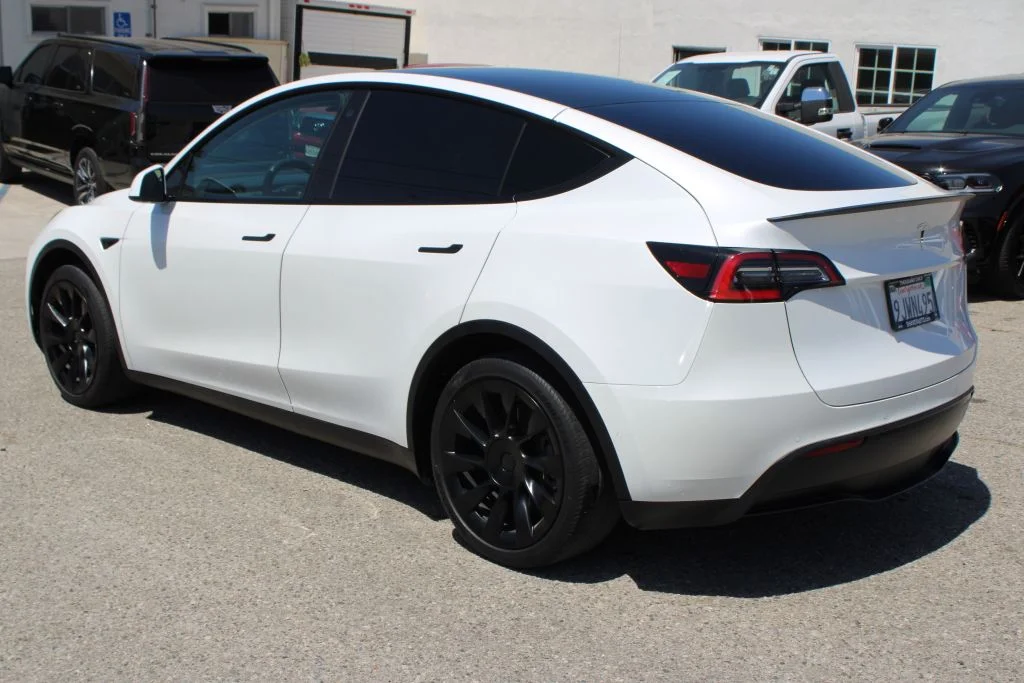 Used 2021 White Tesla Standard Range image 6
