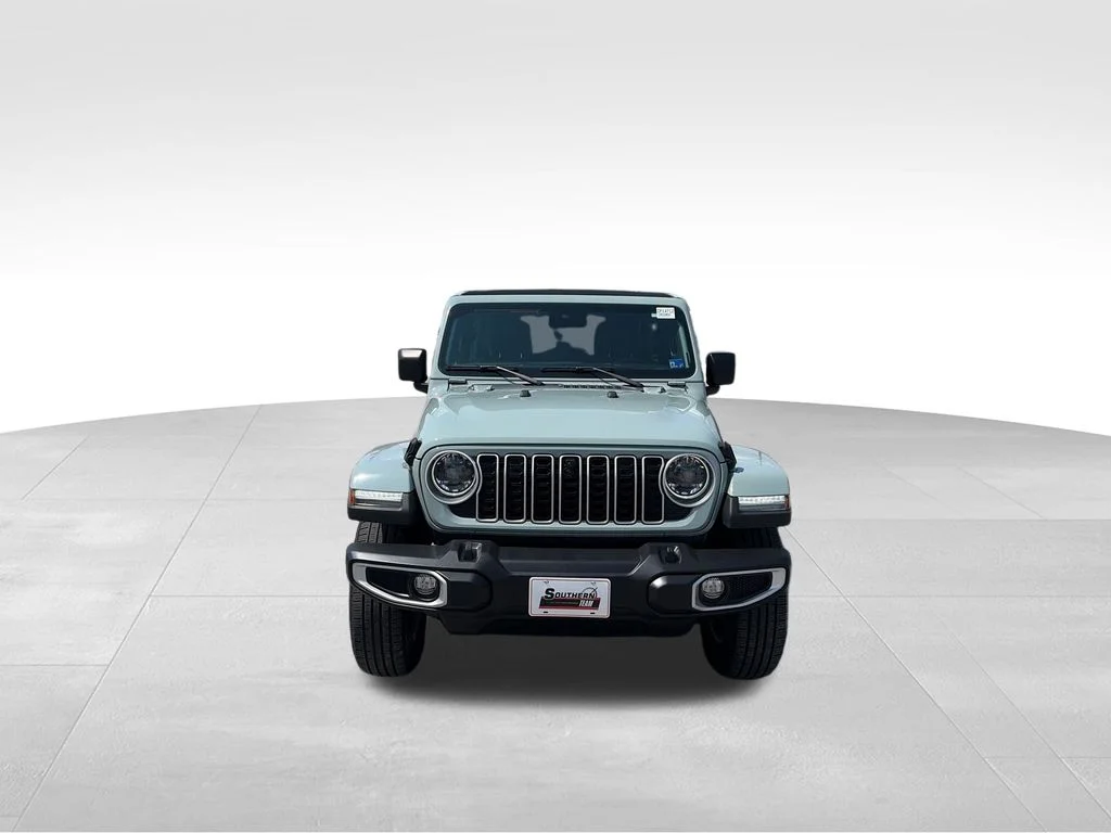 Used 2024 Gray Jeep Sahara image 9