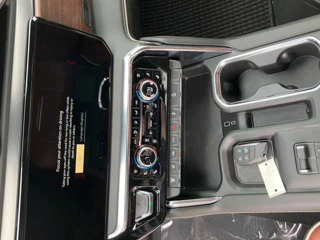 2026 GMC Sierra 2500HD Denali Ultimate - Photo 17
