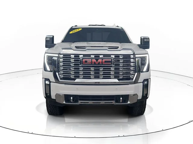 Used 2025 White GMC Denali image 2