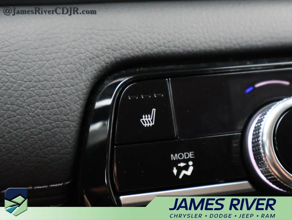 Used 2025 Black Honda EX-L image 37