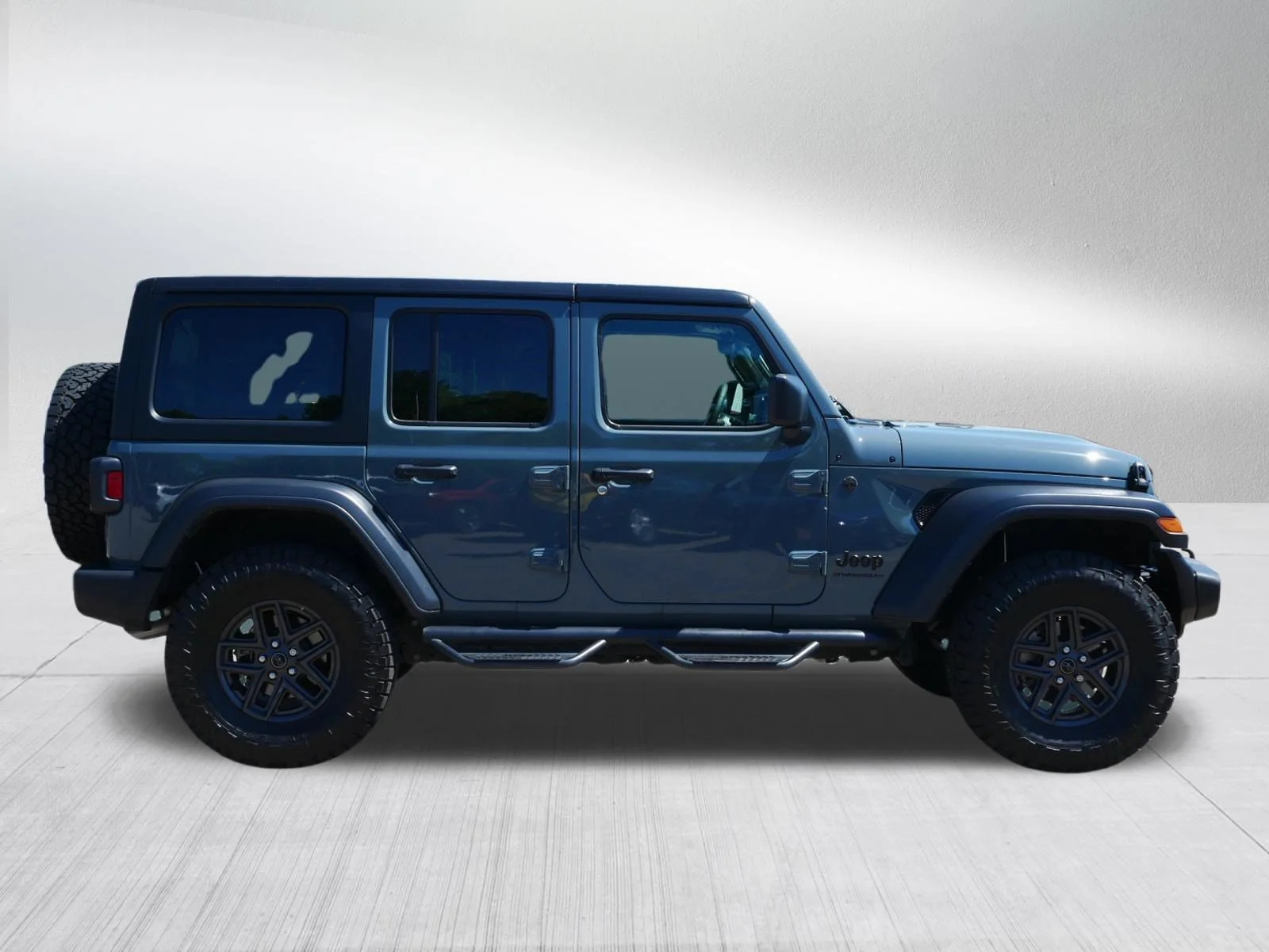 Used 2024 Anvil Clear Coat Jeep Sport S image 8