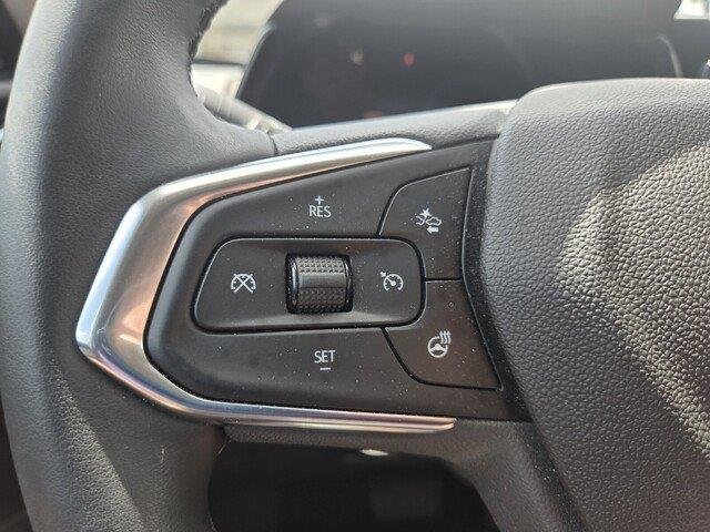 Used 2024 Summit White Chevrolet LT image 12