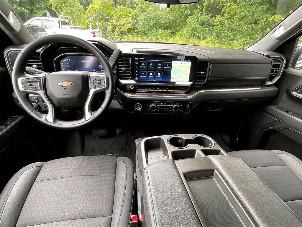Used 2023 Gray Chevrolet LT image 21