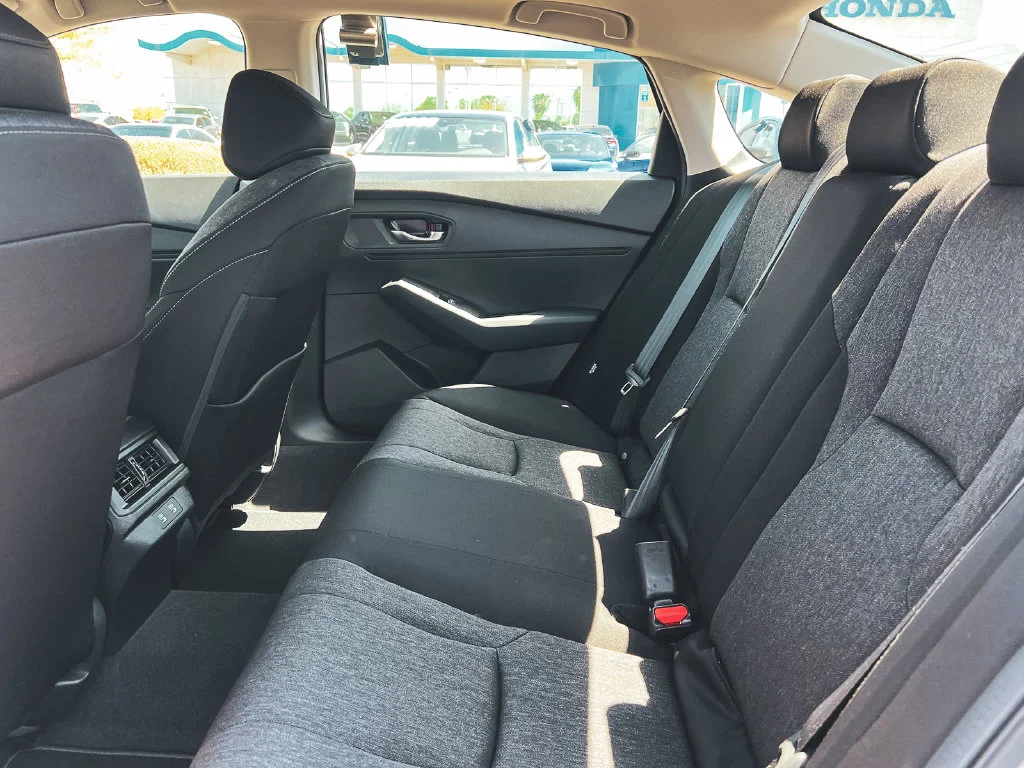 New 2026 Platinum White Pearl Honda SE image 24