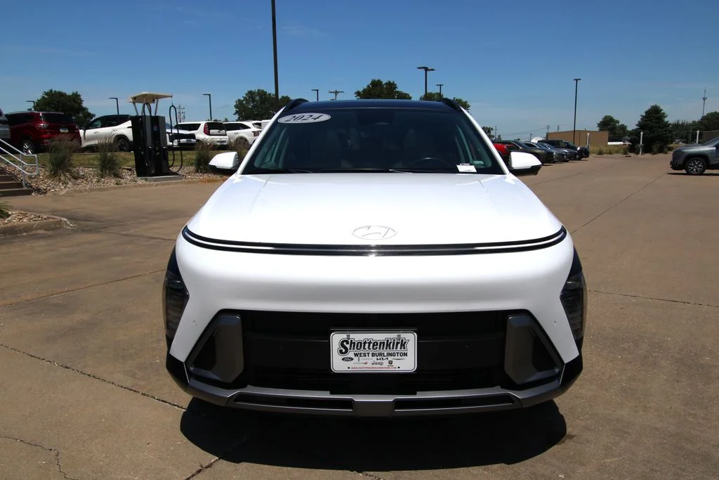 Used 2024 White Hyundai Limited image 2