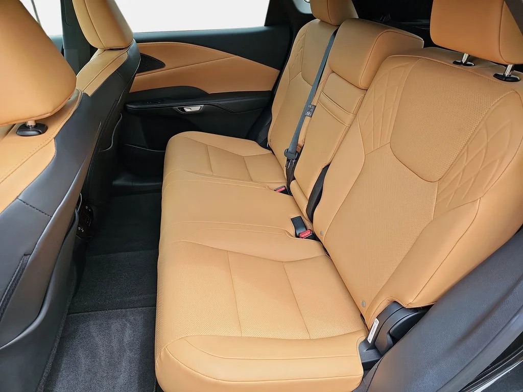 Used 2024 Black Lexus 350 Premium image 16