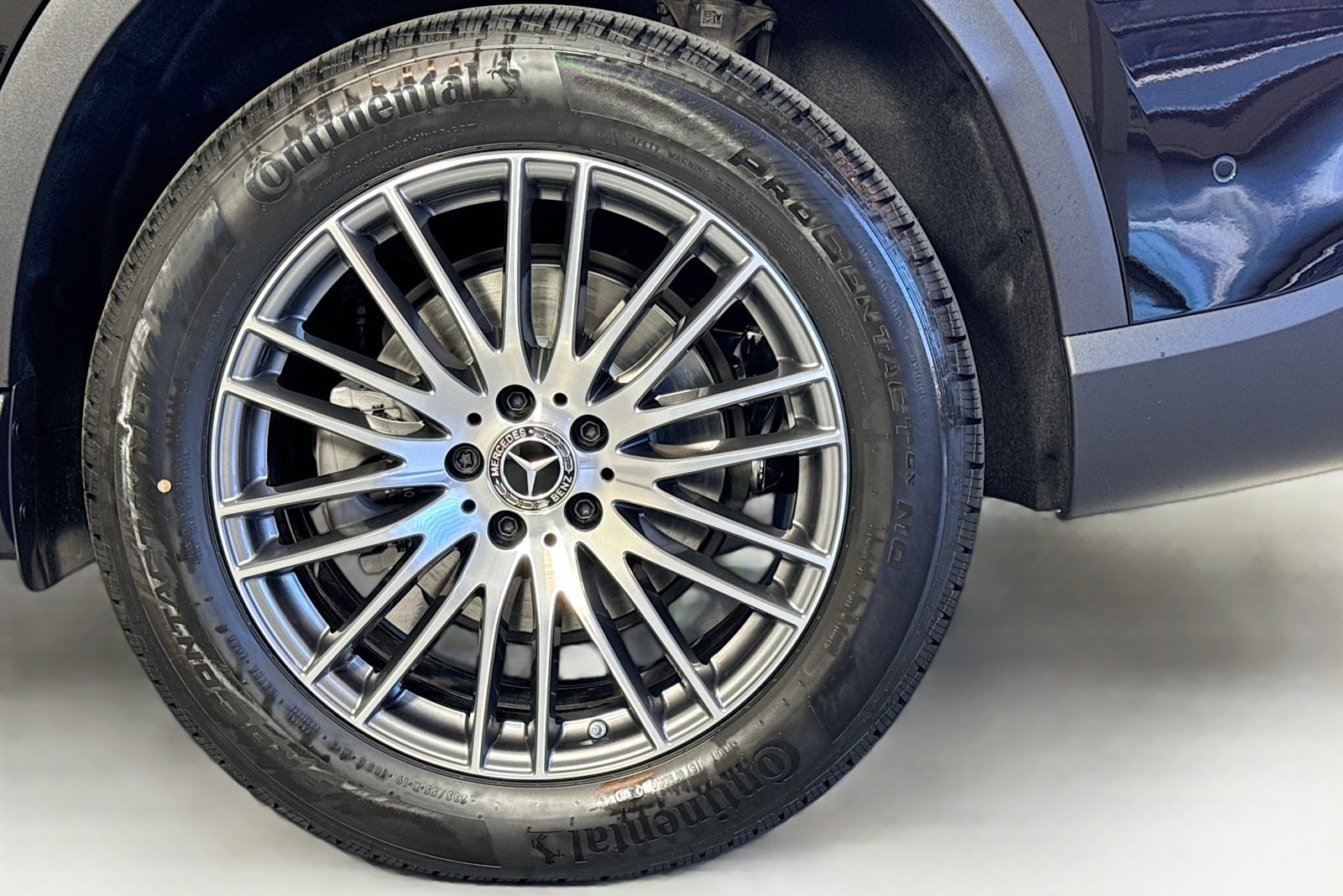 New 2026 Black Mercedes-Benz GLC 300 image 29