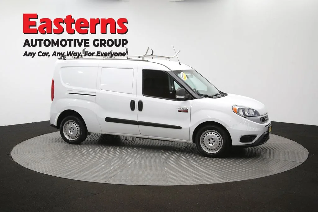 Used 2022 White Ram Base image 44