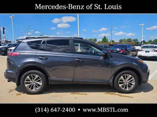 Used 2017 Gray Toyota XLE image 2