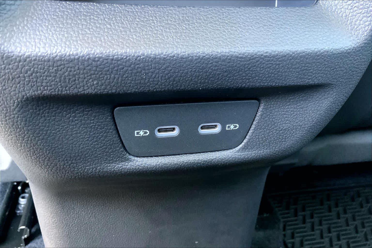New 2026 Pure White Volkswagen SE image 20
