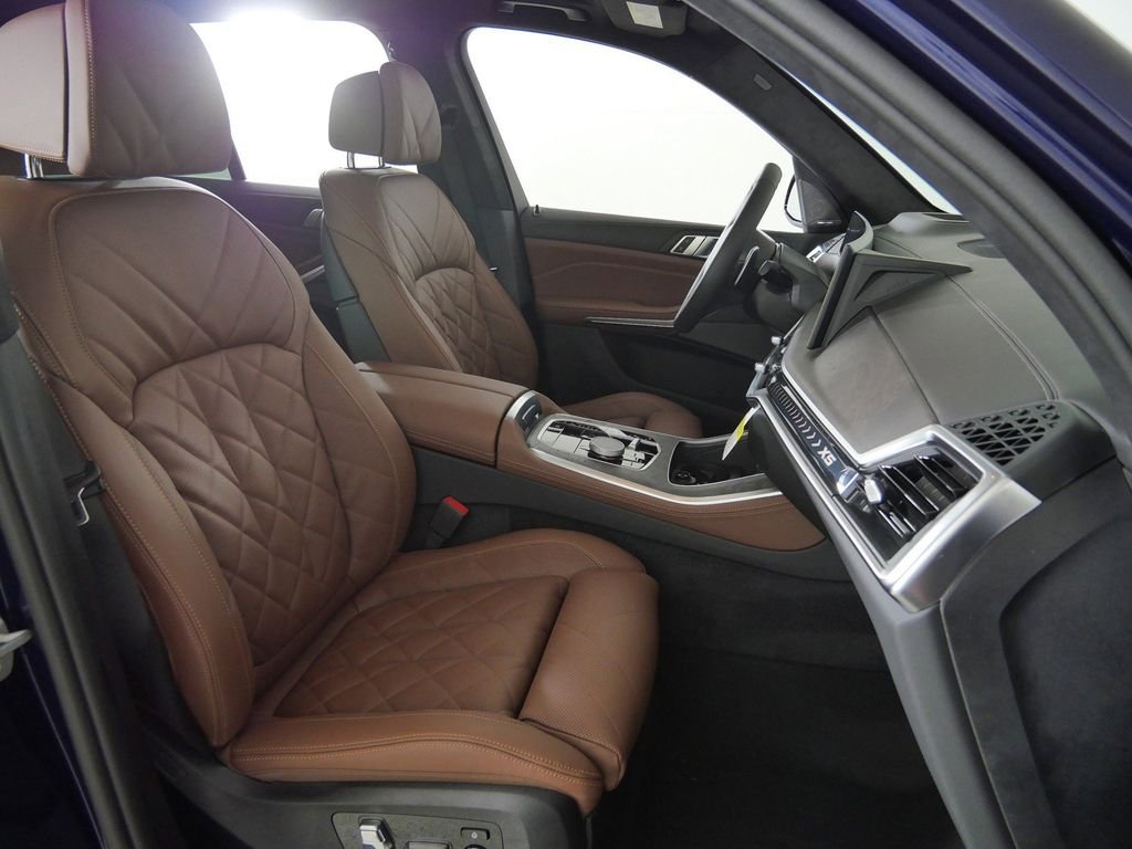 New 2026 Tanzanite Blue II Metallic BMW xDrive40i image 21