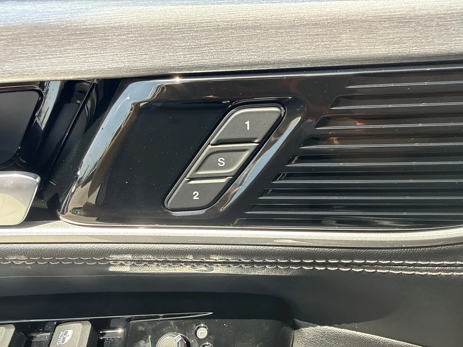 New 2026 Bright White Clearcoat Jeep Limited Altitude image 12