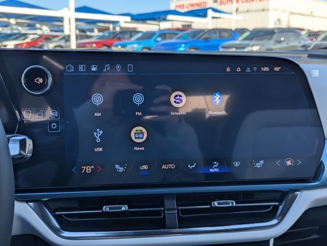 New 2026 Summit White Chevrolet LT image 18