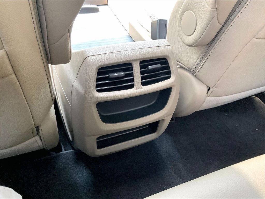 Used 2023 White Honda RTL image 28