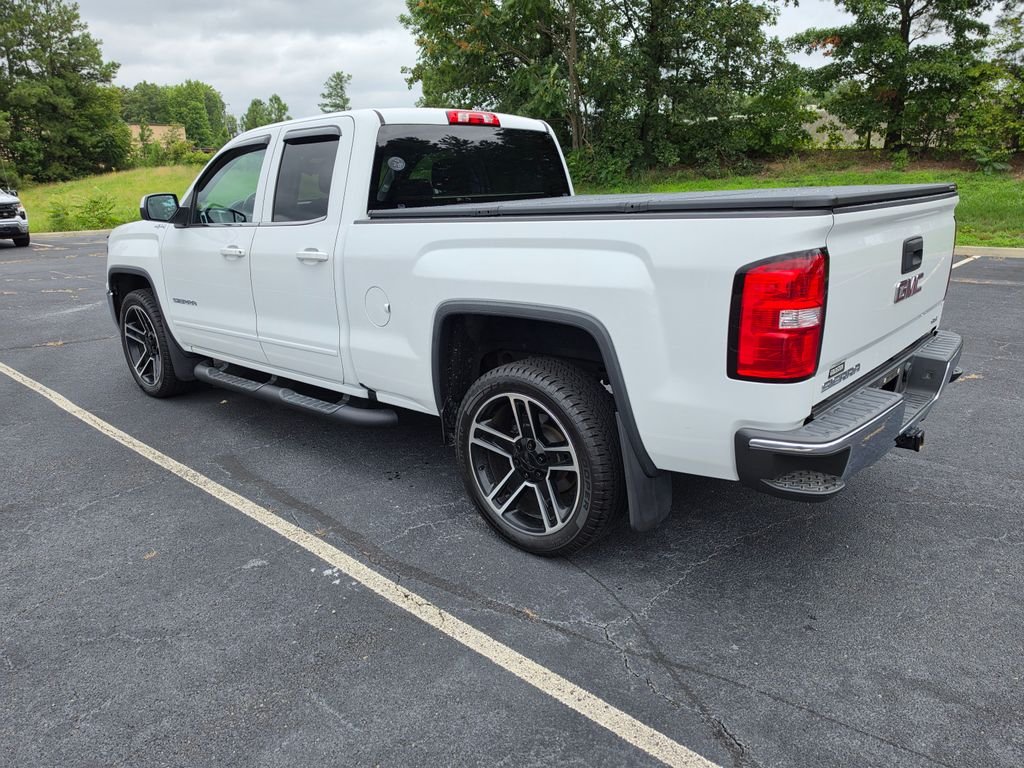 Used 2018 White GMC SLE image 4