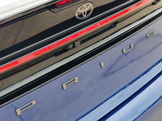 Certified Used 2025 RESERVOIR BLUE Toyota  image 11
