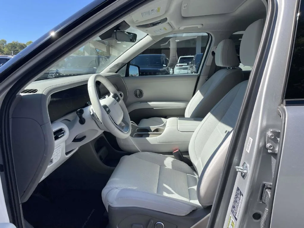 Used 2026 Silver Hyundai Limited image 27