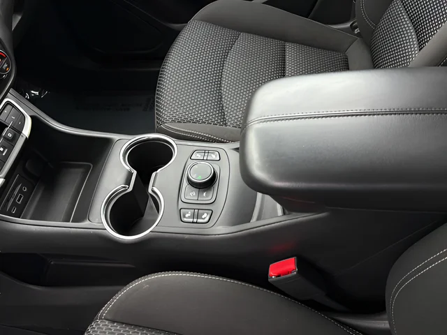 Used 2023 Silver GMC SLE image 19