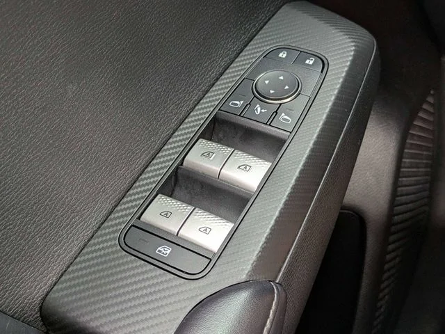 2023 Mitsubishi Outlander Plug-In Hybrid SE - Photo 27