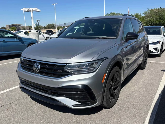 2024 Volkswagen Tiguan SE R-Line Black