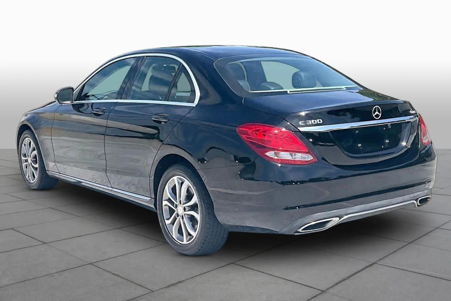 Used 2015 Obsidian Black Metallic Mercedes-Benz C 300 image 22