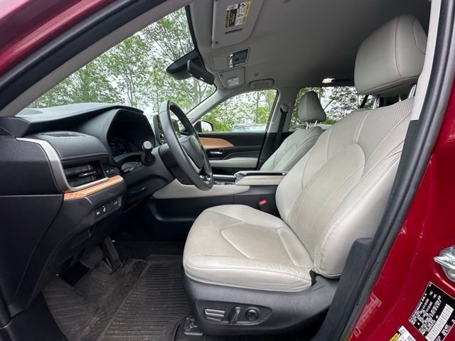 Used 2024 Red Toyota Limited image 24