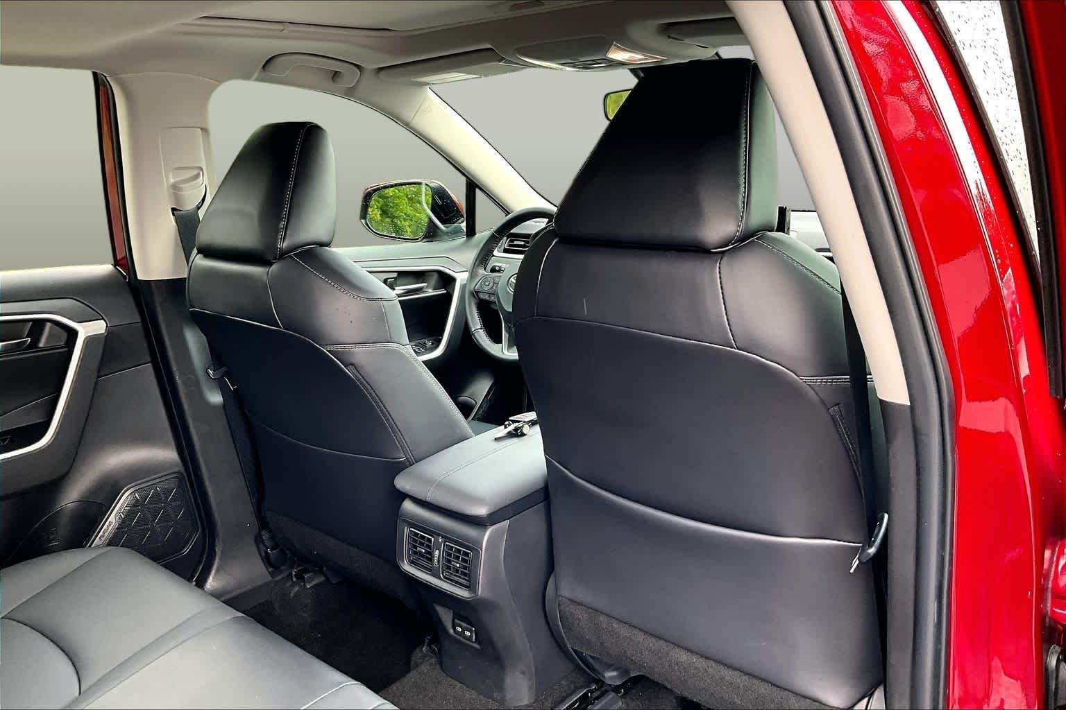 Used 2022 Ruby Flare Pearl Toyota XLE Premium image 20