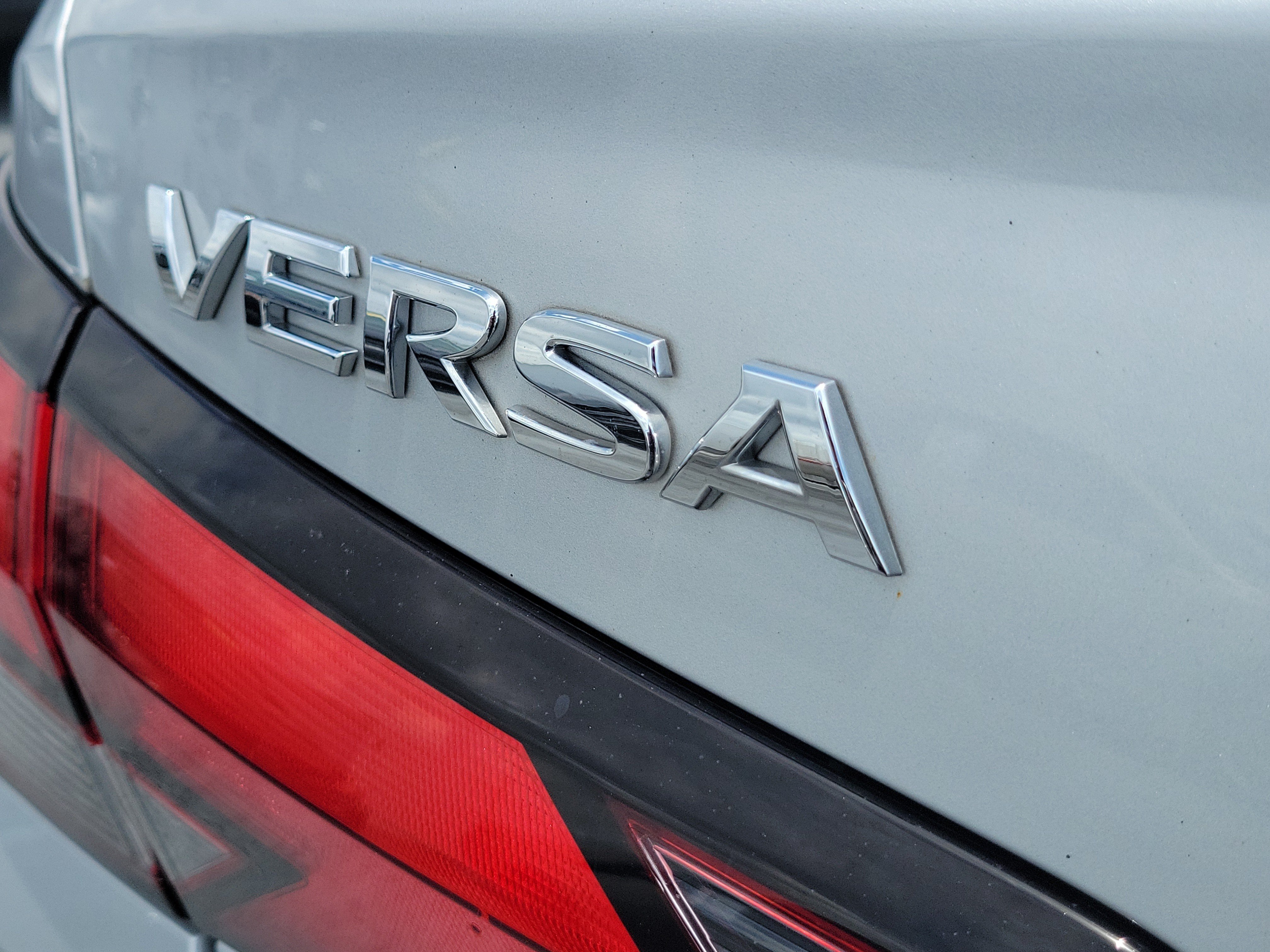 Used 2022 Brilliant Silver Metallic Nissan S image 8